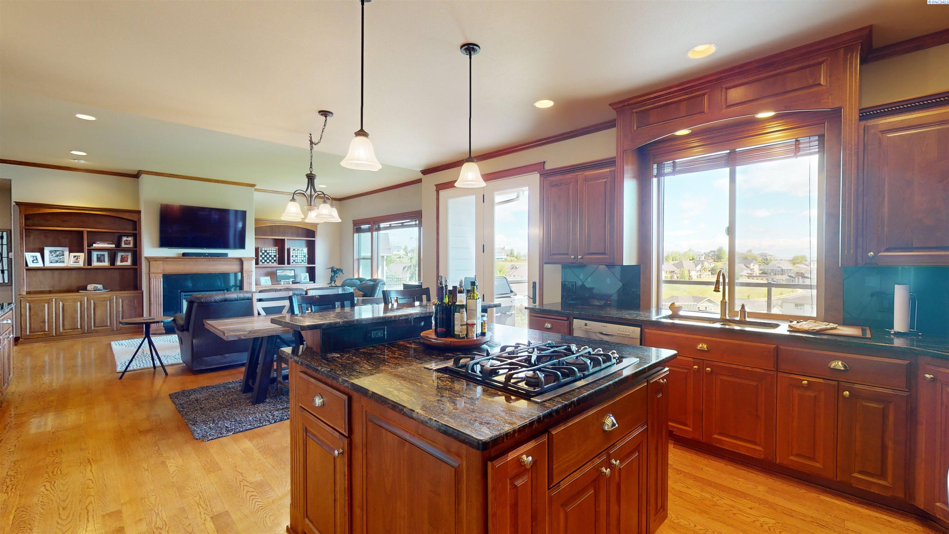 1880 SW Barclay Ridge Drive Unit AMAZING VIEWS