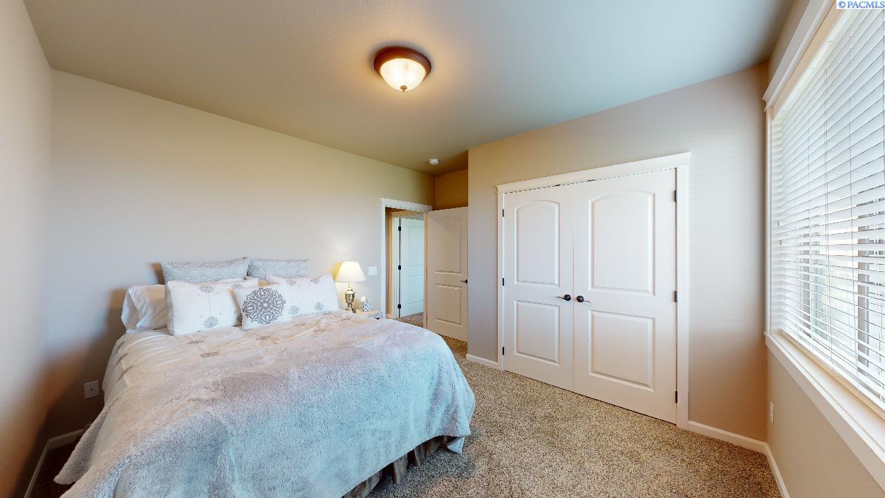 1880 SW Barclay Ridge Drive Unit AMAZING VIEWS