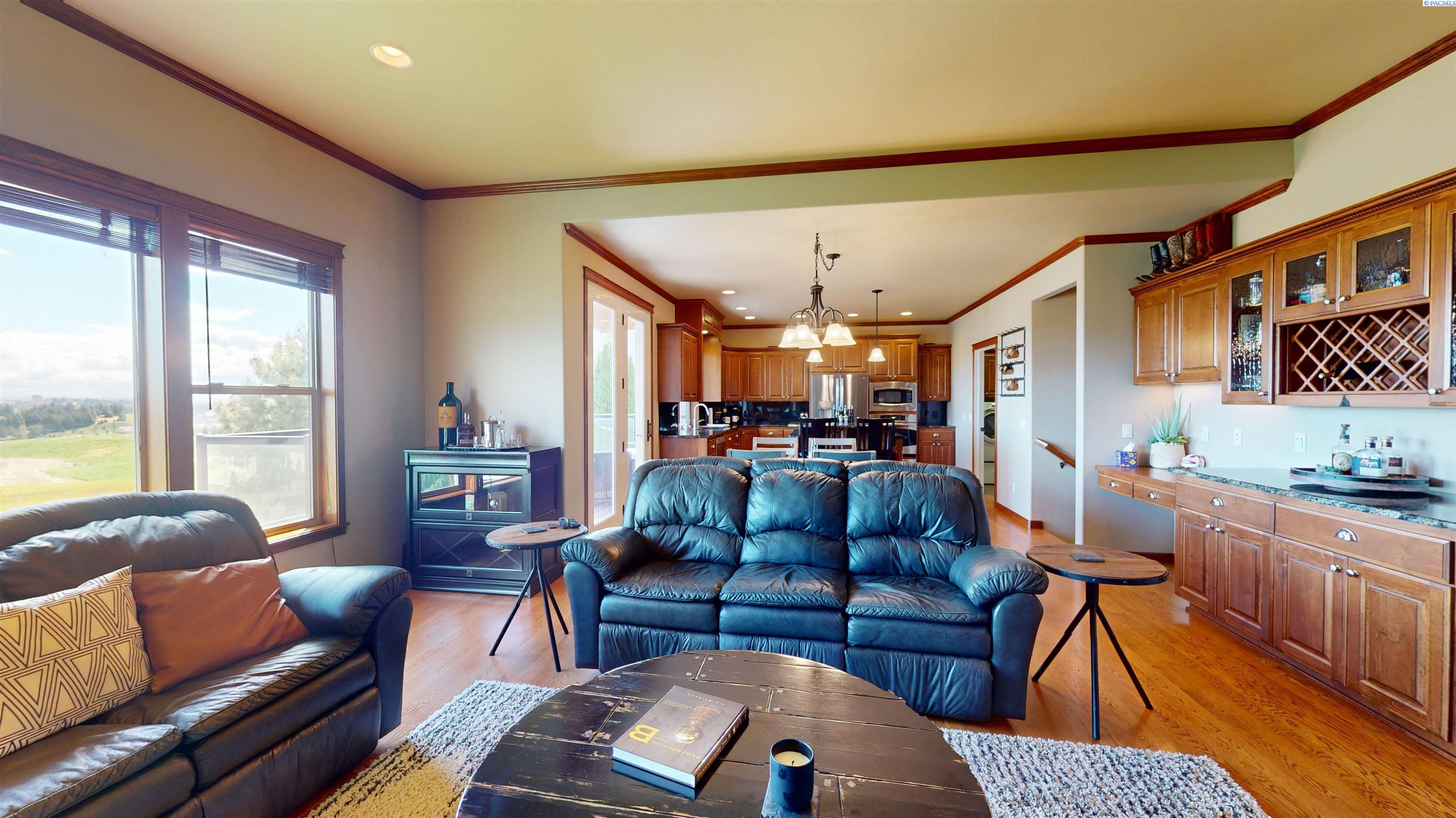1880 SW Barclay Ridge Drive Unit AMAZING VIEWS