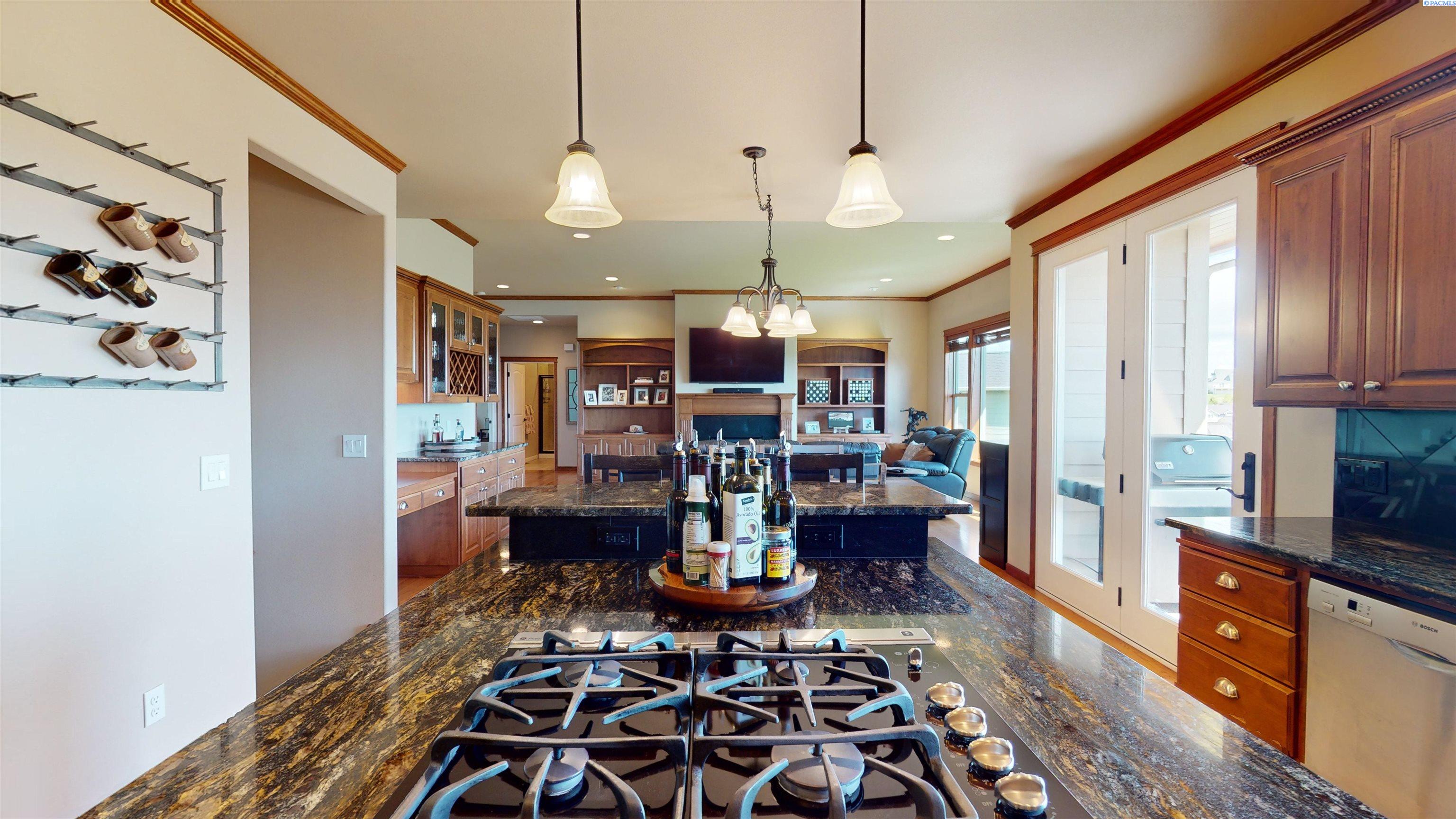 1880 SW Barclay Ridge Drive Unit AMAZING VIEWS