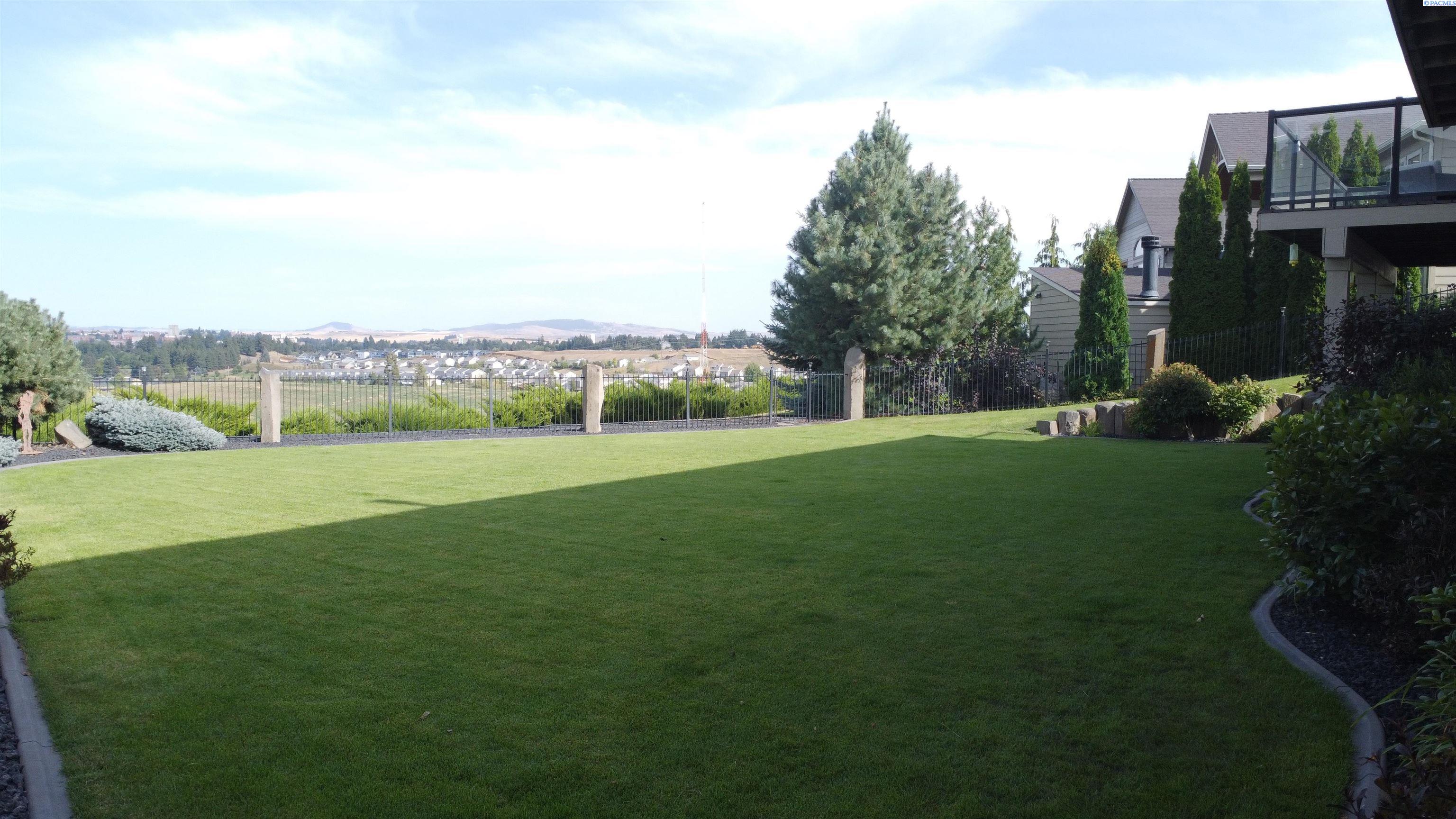 1880 SW Barclay Ridge Drive Unit AMAZING VIEWS