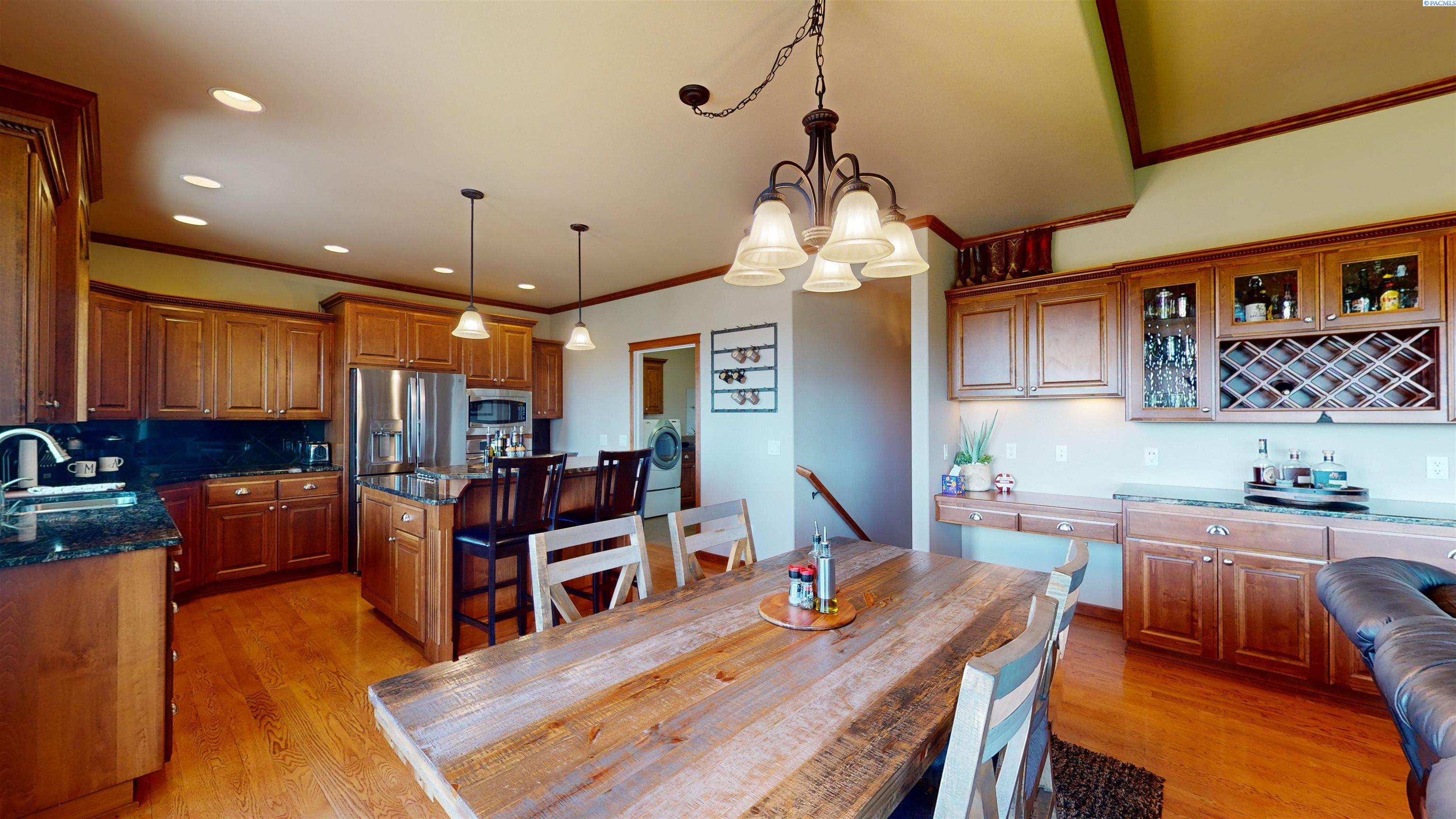 1880 SW Barclay Ridge Drive Unit AMAZING VIEWS