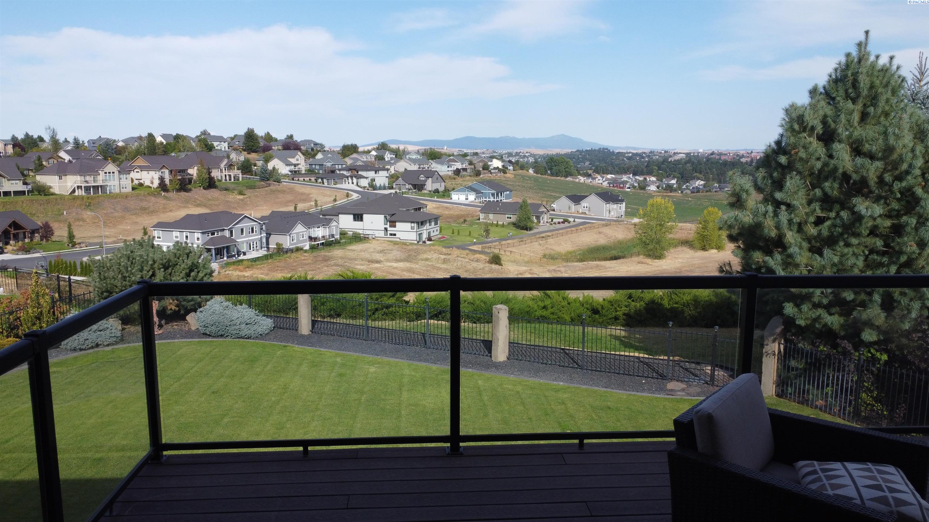 1880 SW Barclay Ridge Drive Unit AMAZING VIEWS