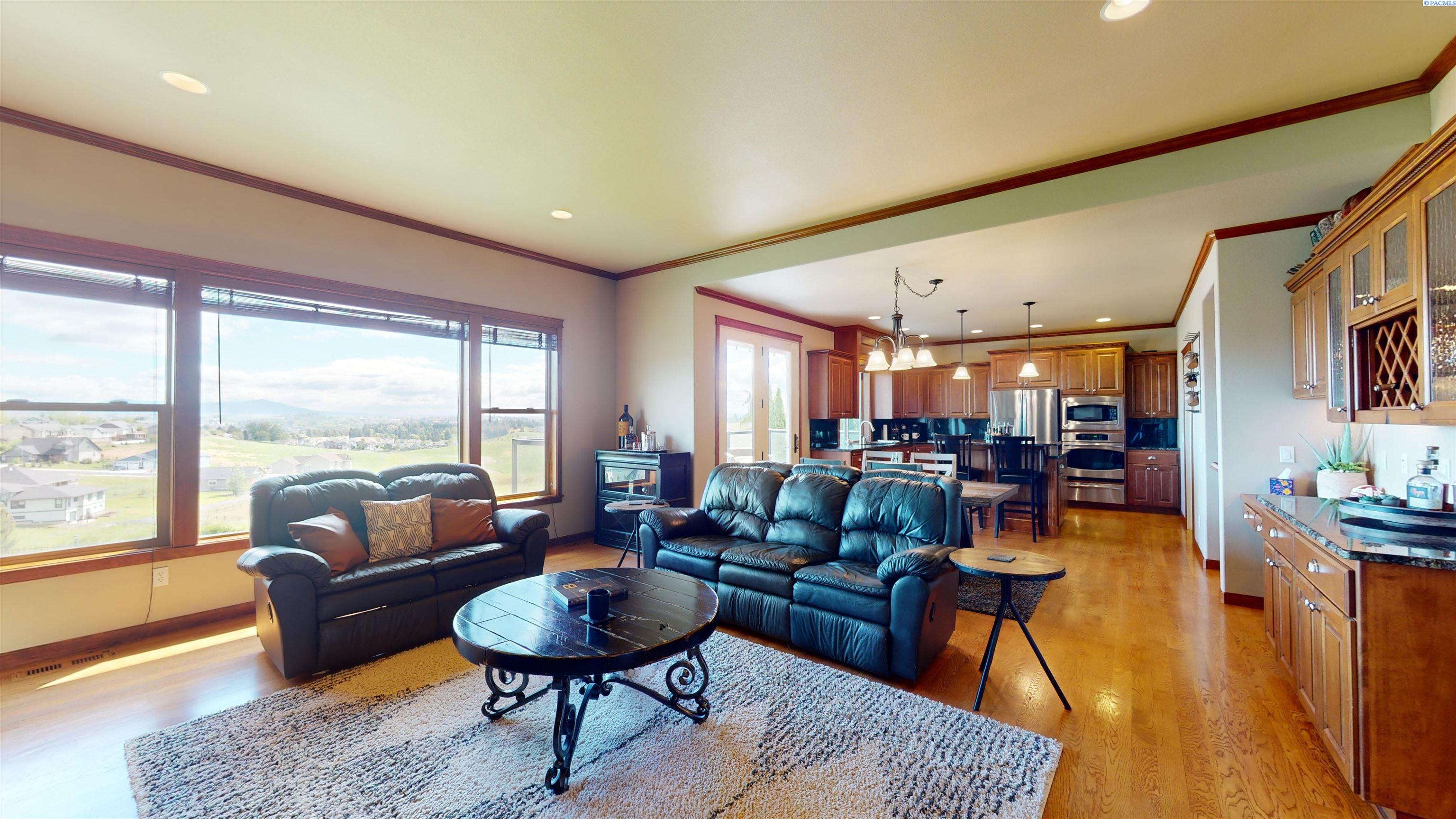 1880 SW Barclay Ridge Drive Unit AMAZING VIEWS