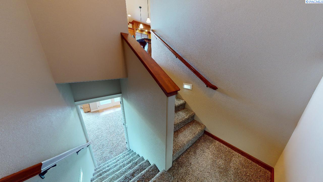 1880 SW Barclay Ridge Drive Unit AMAZING VIEWS