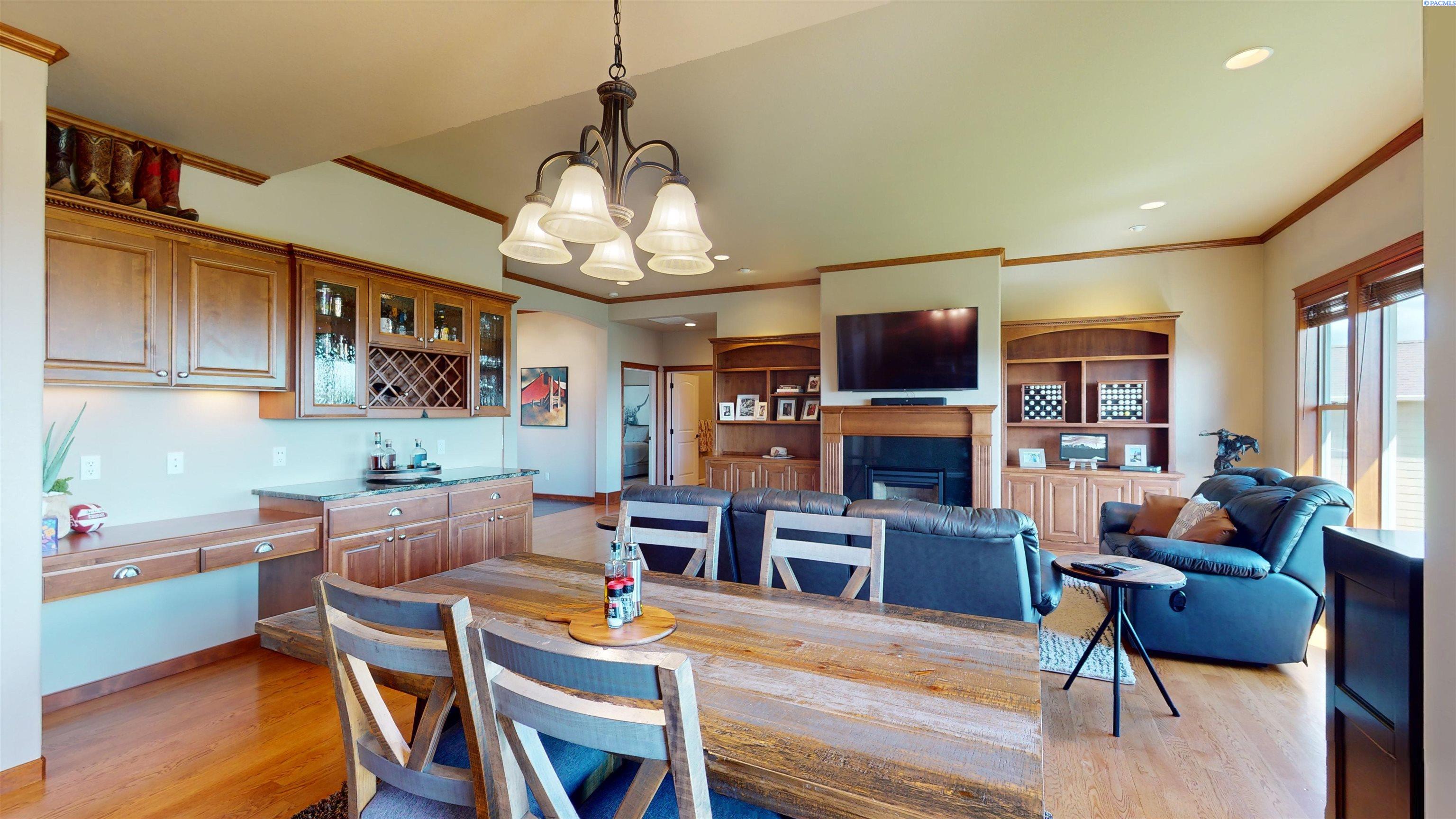 1880 SW Barclay Ridge Drive Unit AMAZING VIEWS