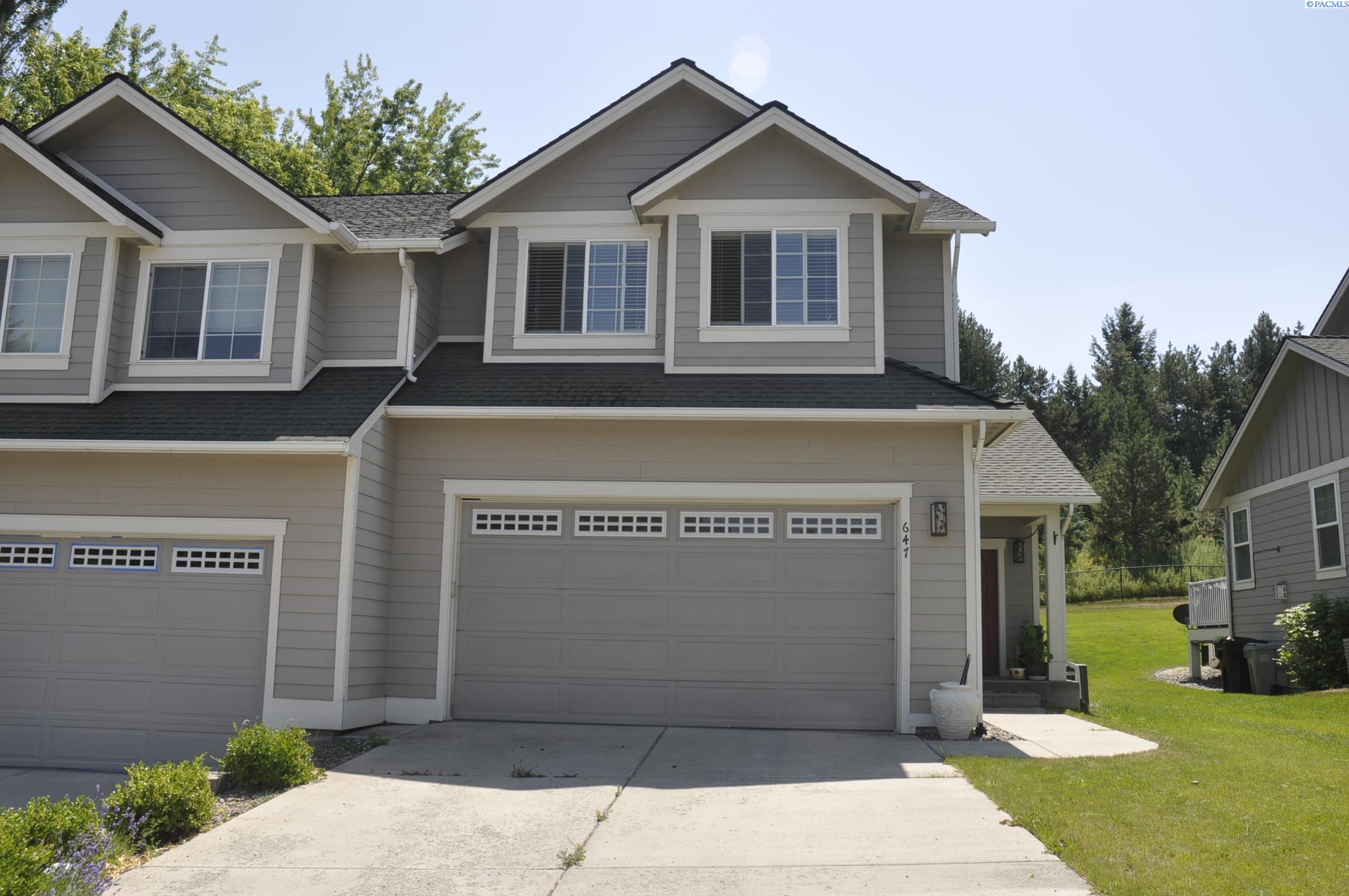 647 SW Center Street