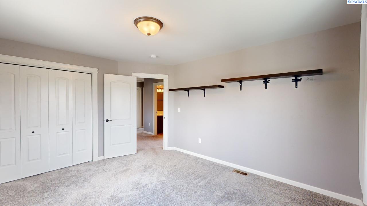 1000 SW Marcia DR