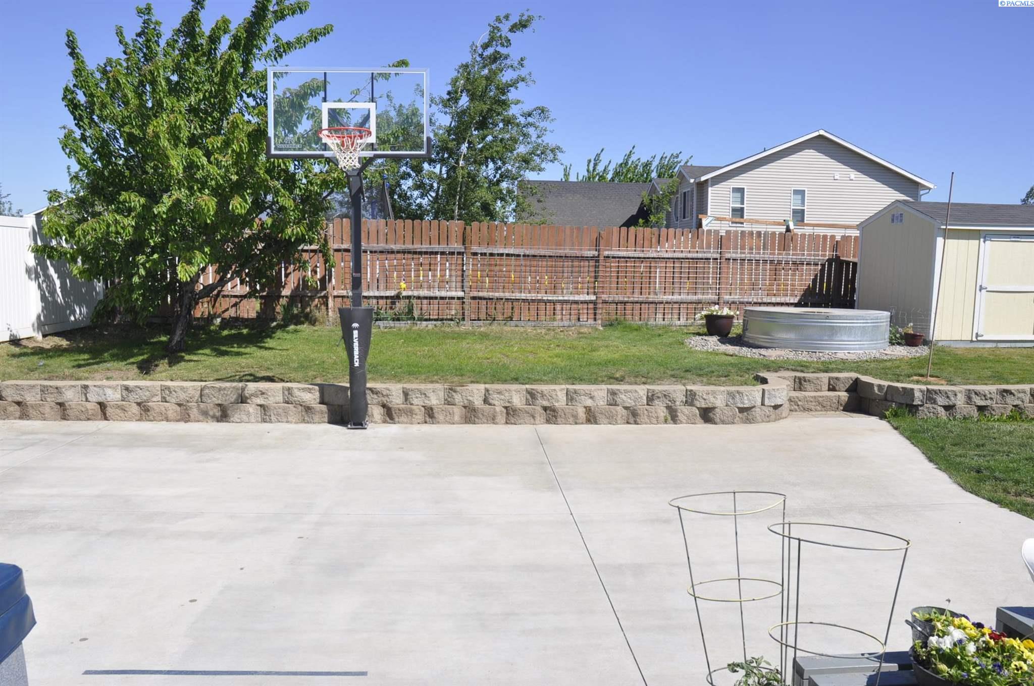 2235 NW Ridgeline Drive