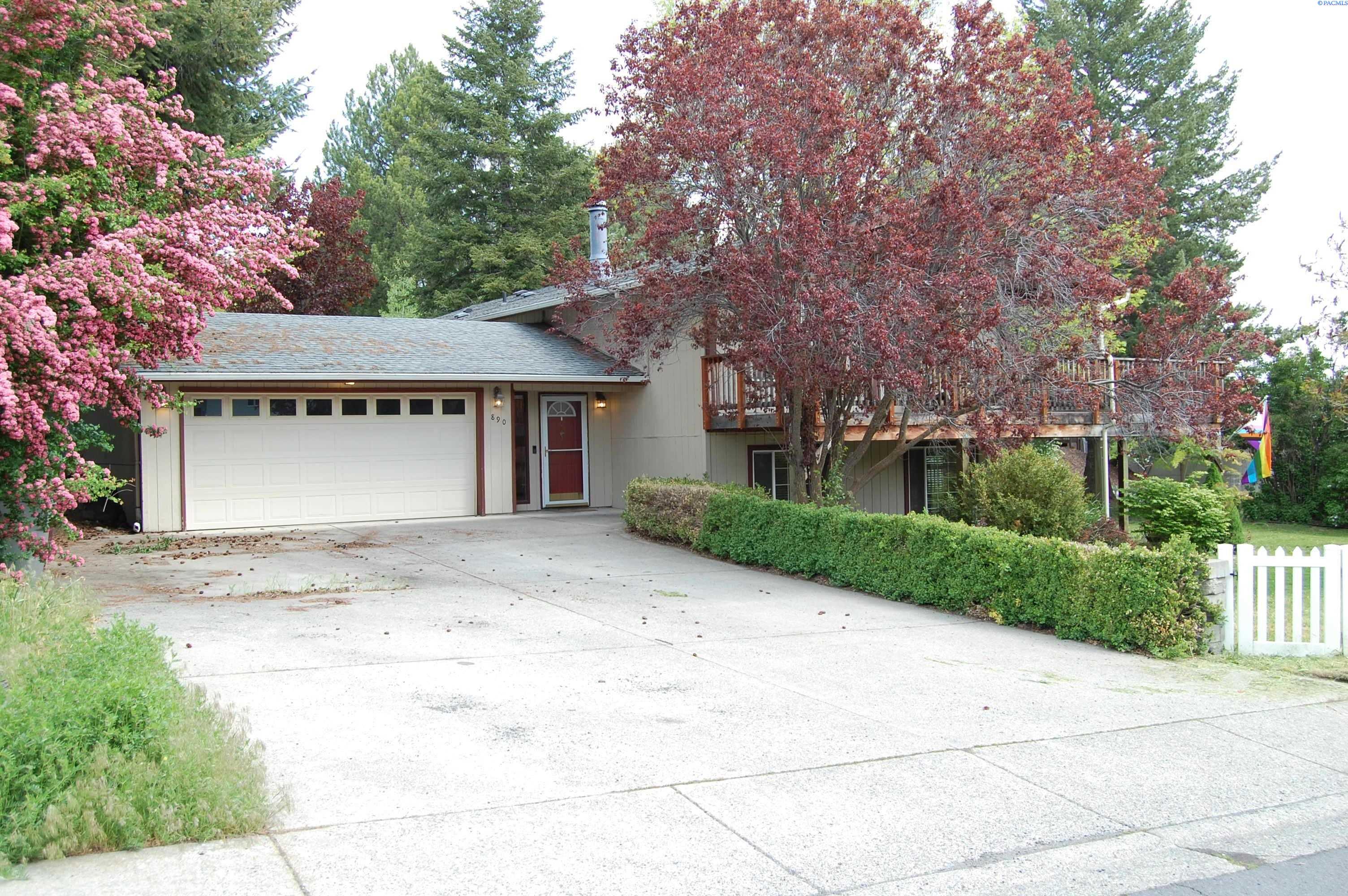 890 SE Edge Knoll