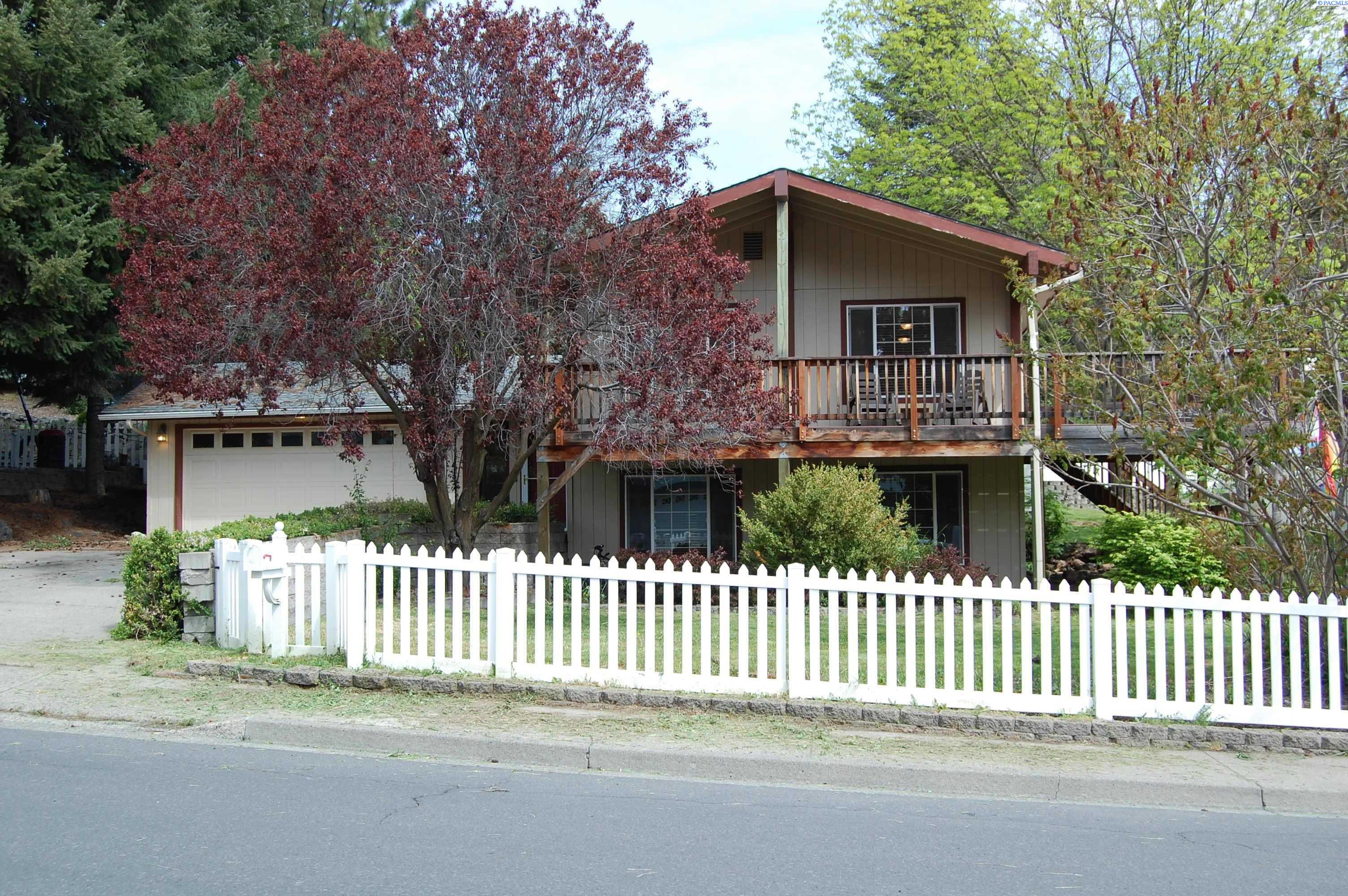 890 SE Edge Knoll