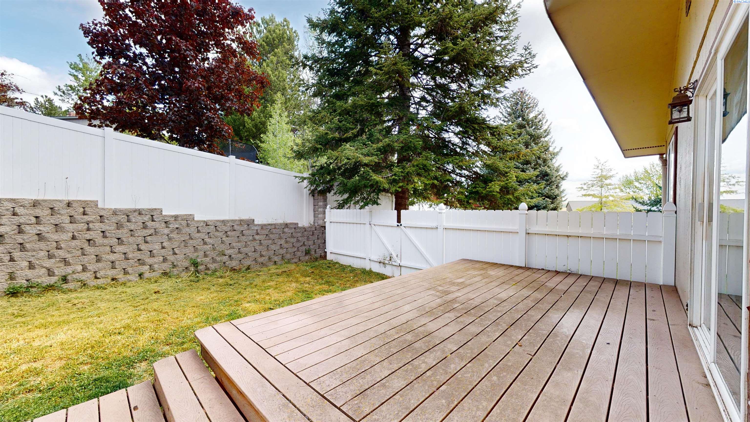 890 SE Edge Knoll