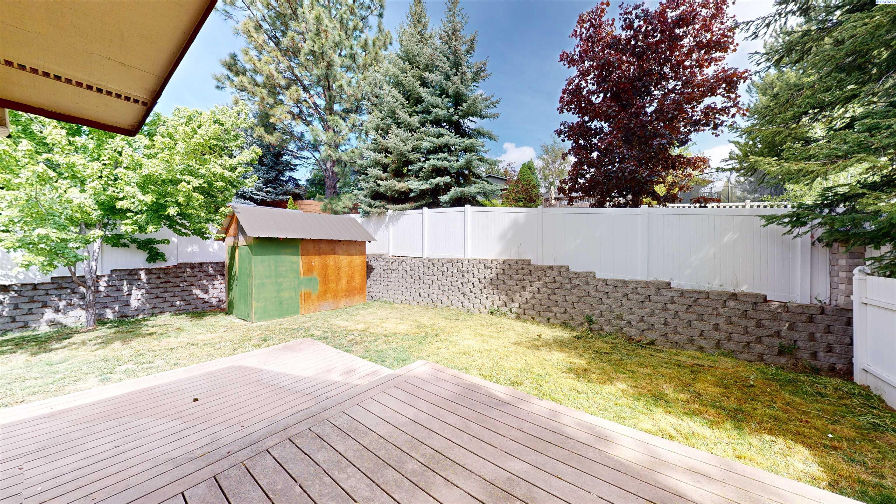 890 SE Edge Knoll