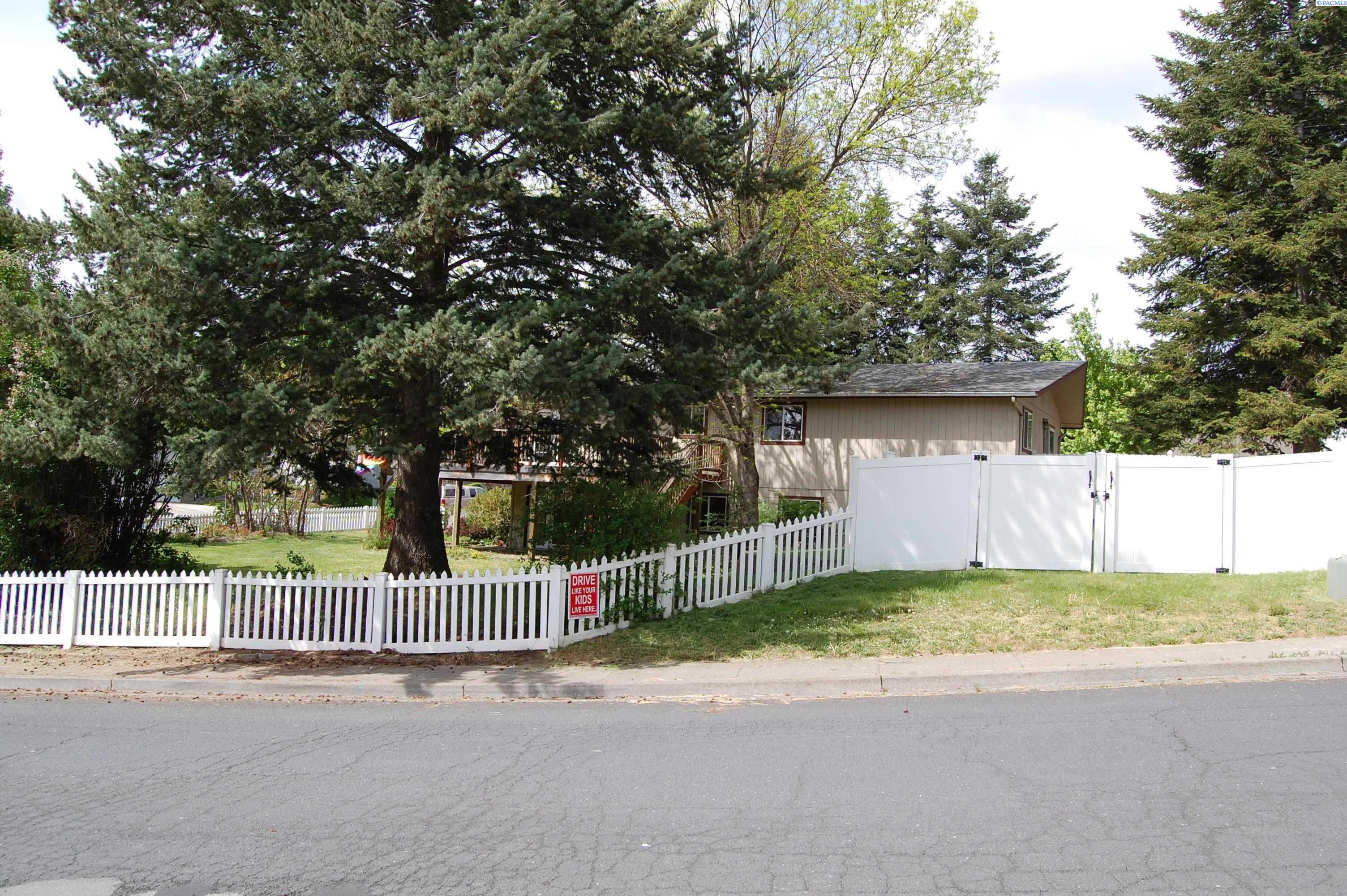 890 SE Edge Knoll