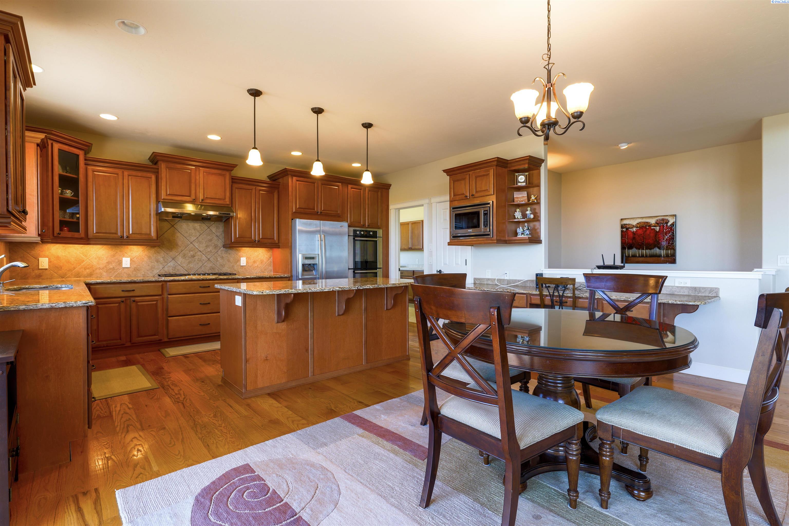 1725 SW Casey Ct.