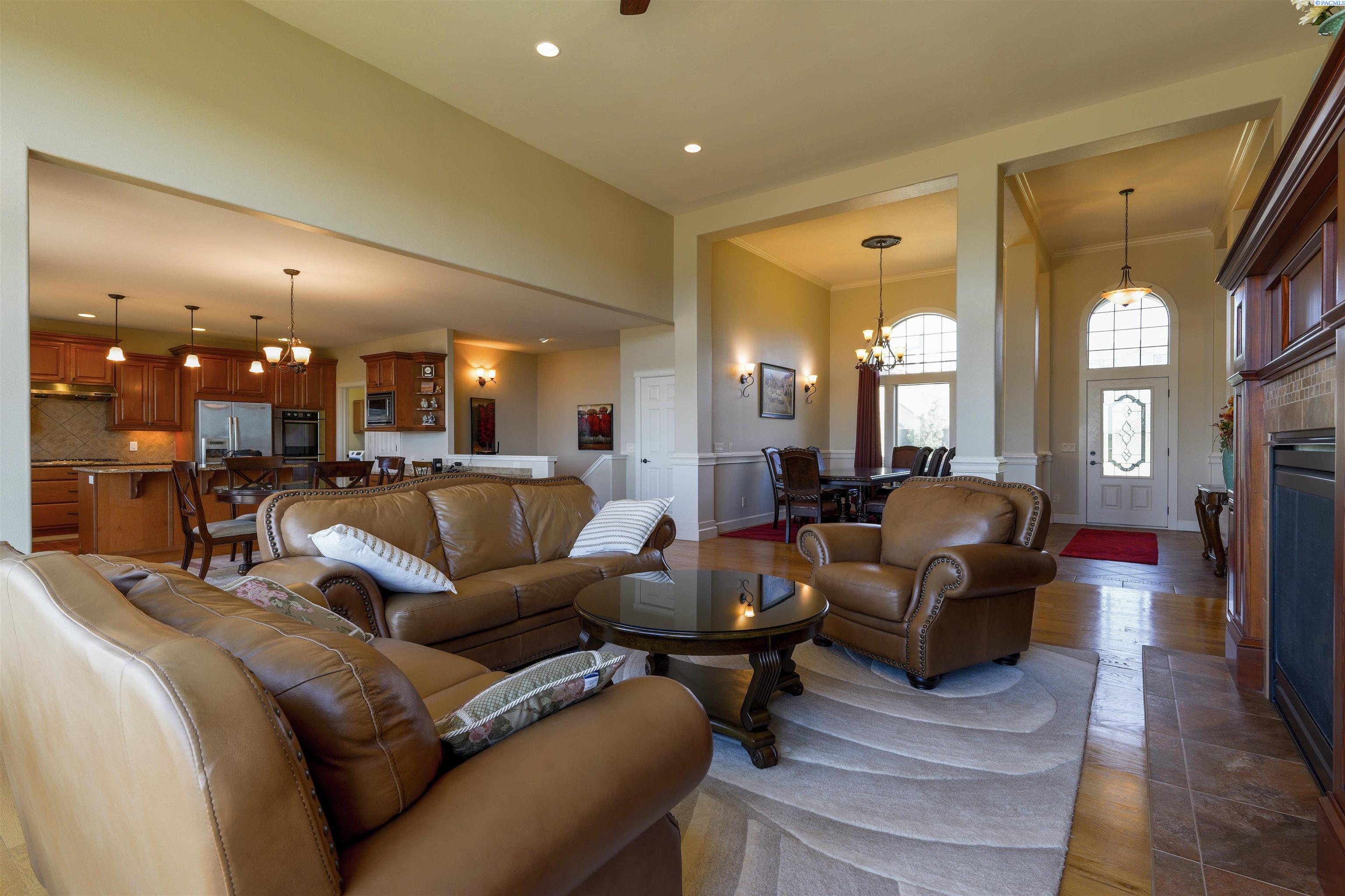 1725 SW Casey Ct.