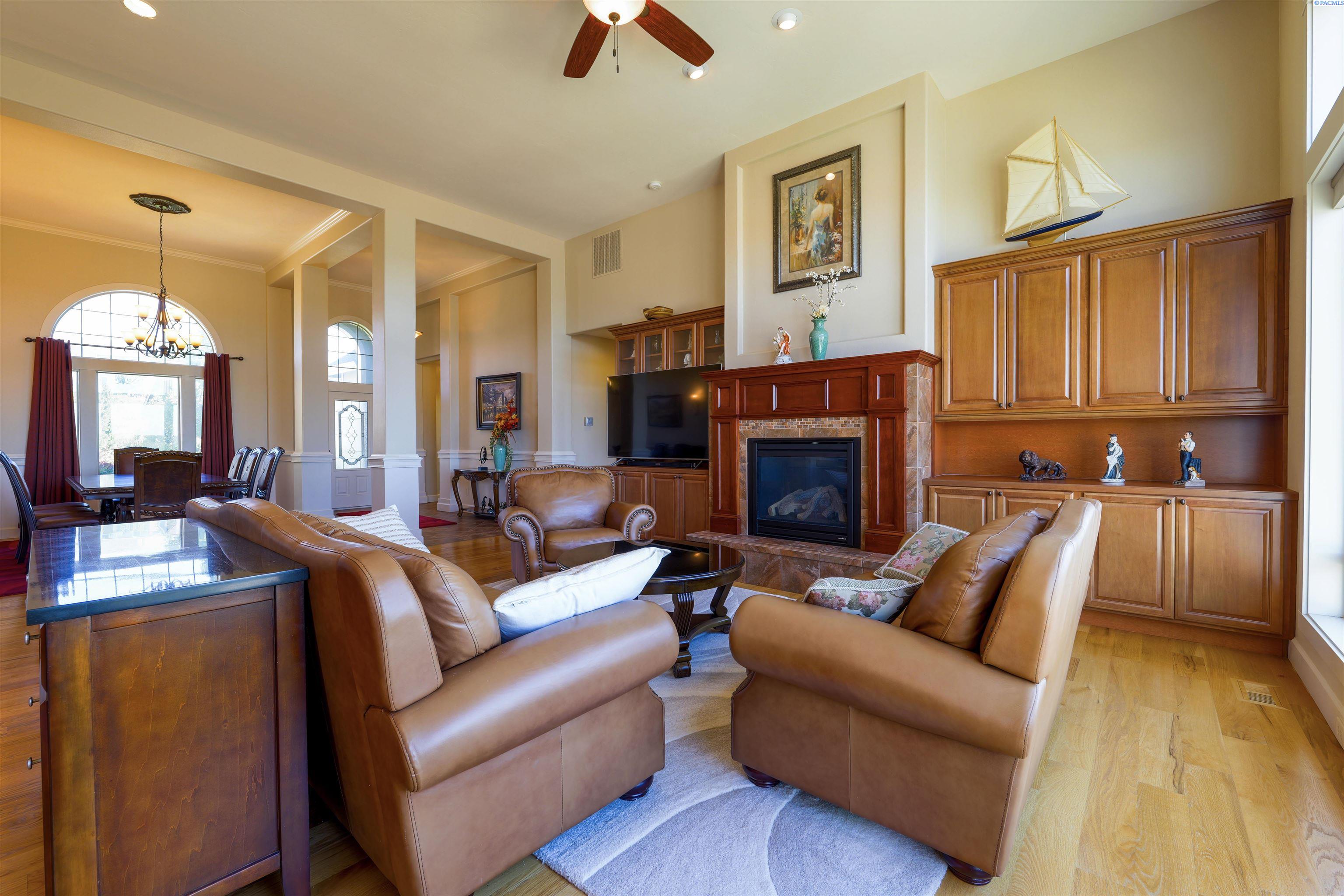 1725 SW Casey Ct.