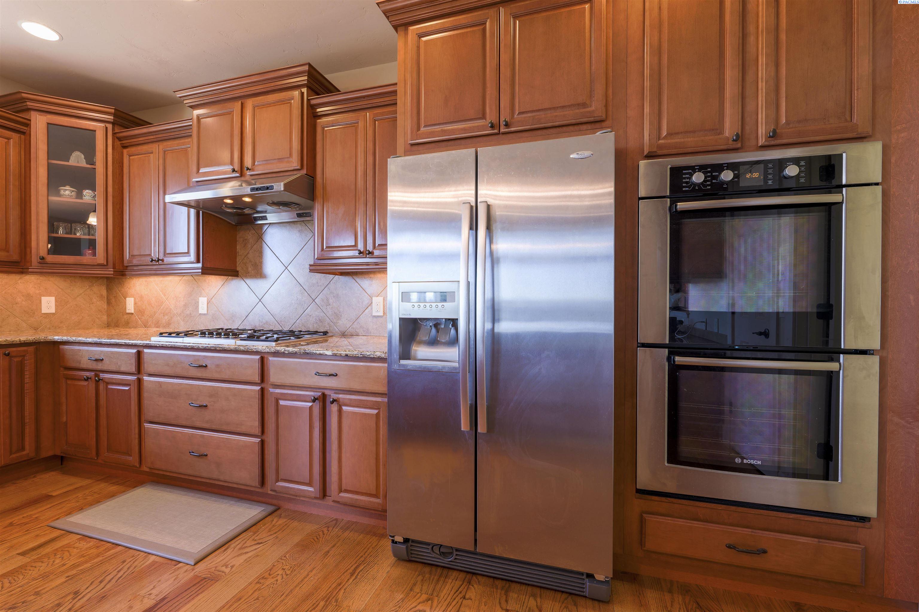 1725 SW Casey Ct.