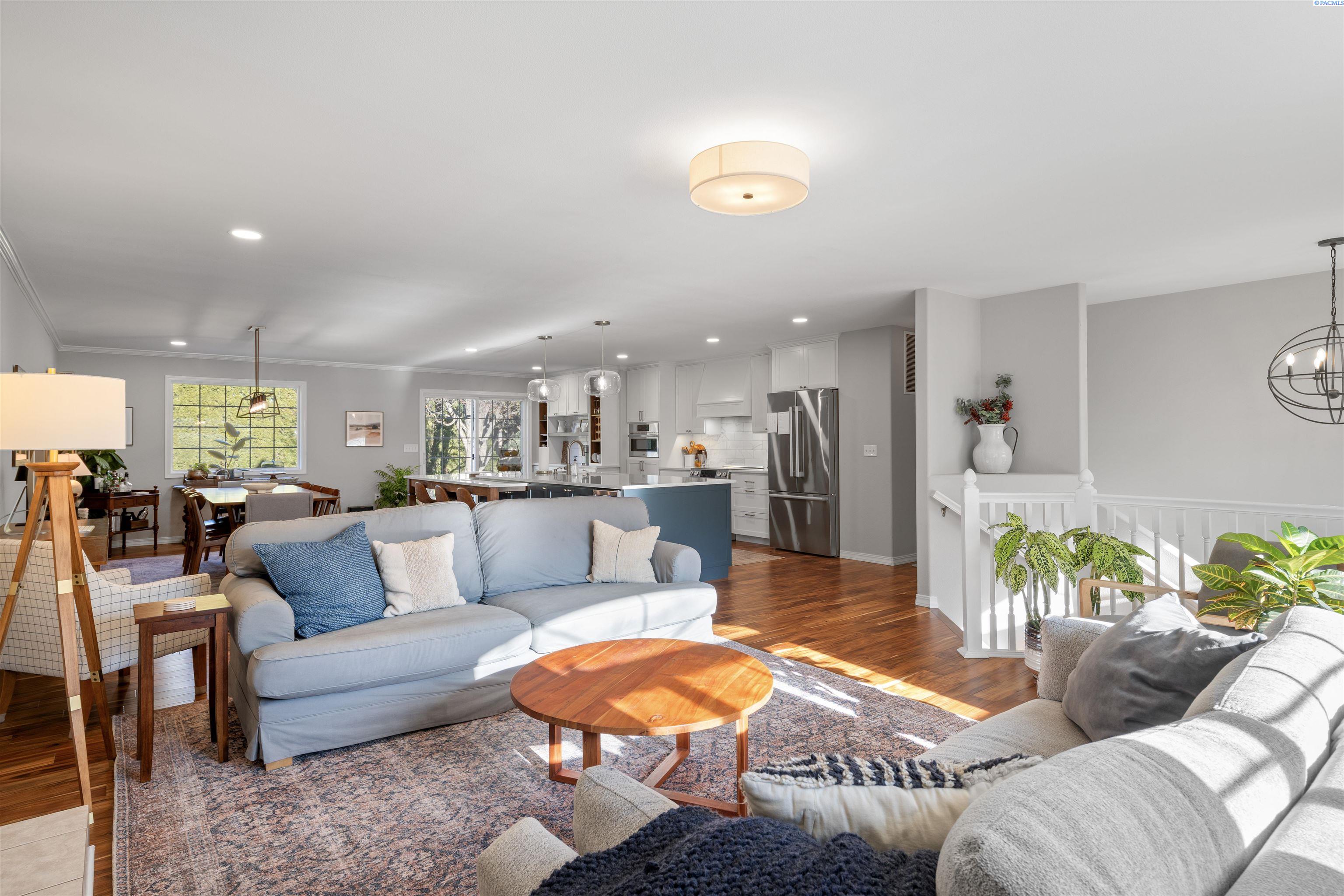 750 SE Edge Knoll