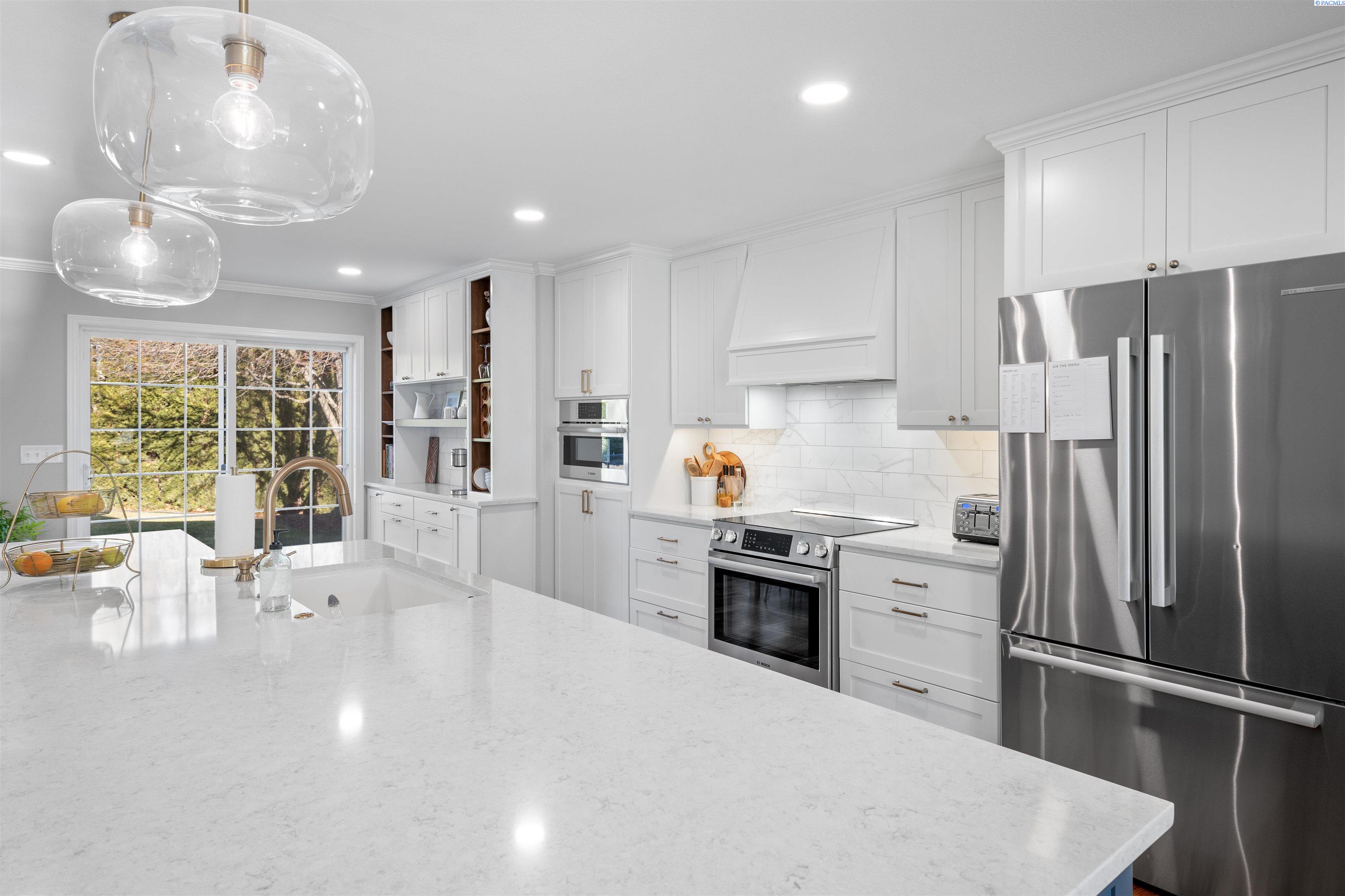 750 SE Edge Knoll