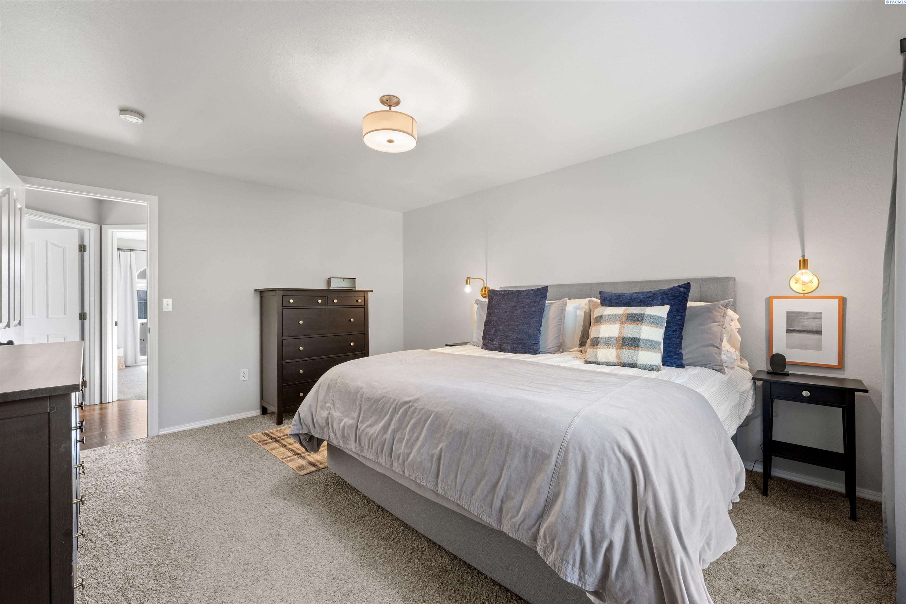 750 SE Edge Knoll