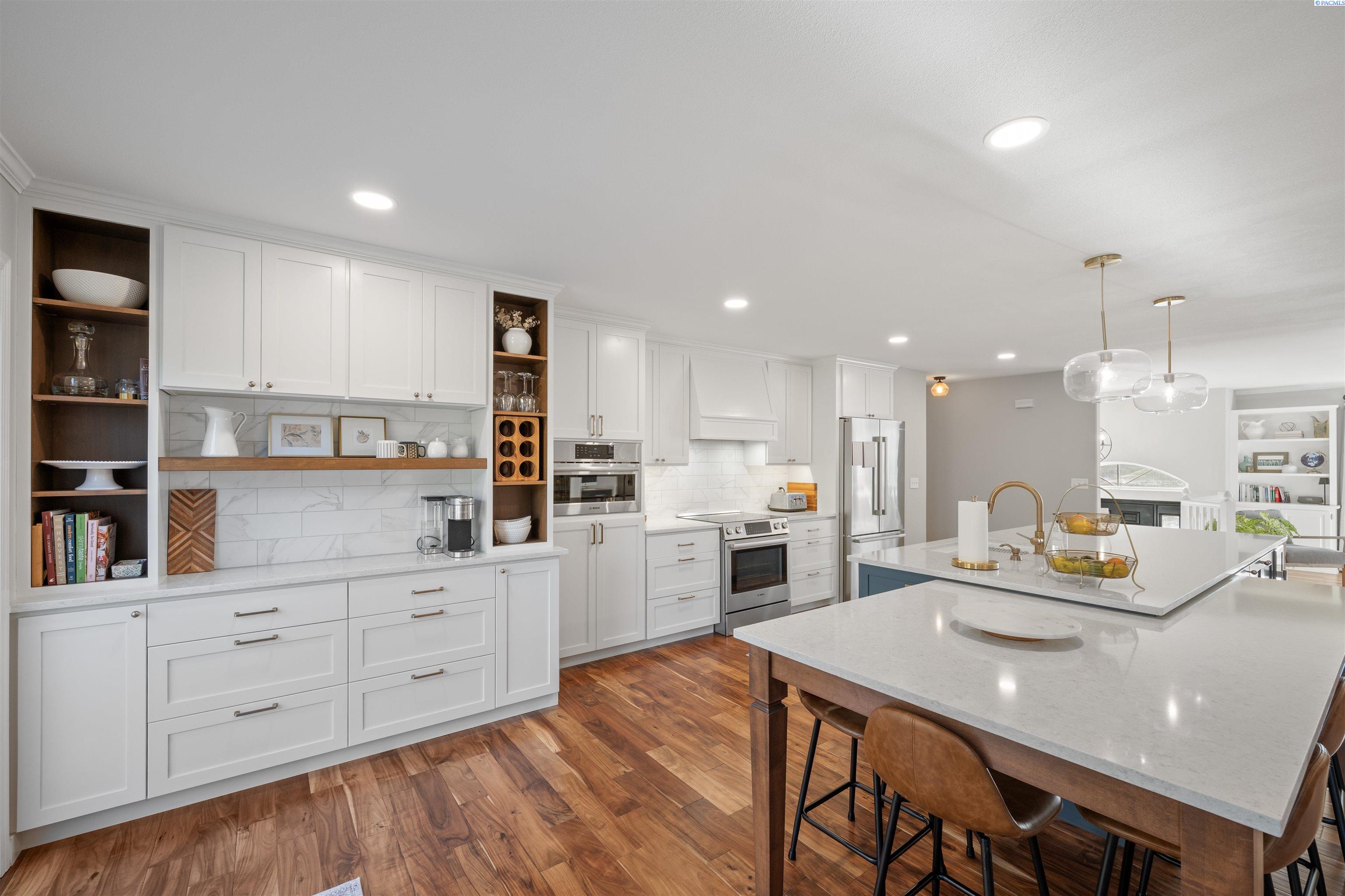 750 SE Edge Knoll