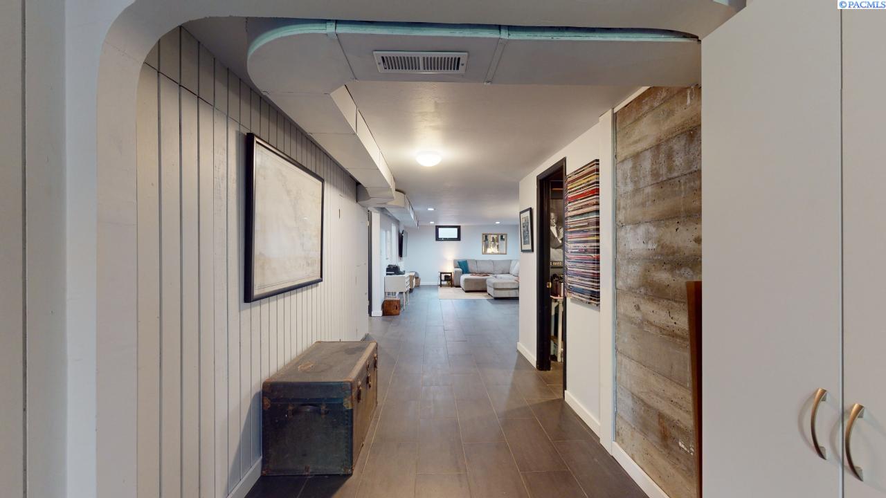 605 SW Walnut Street