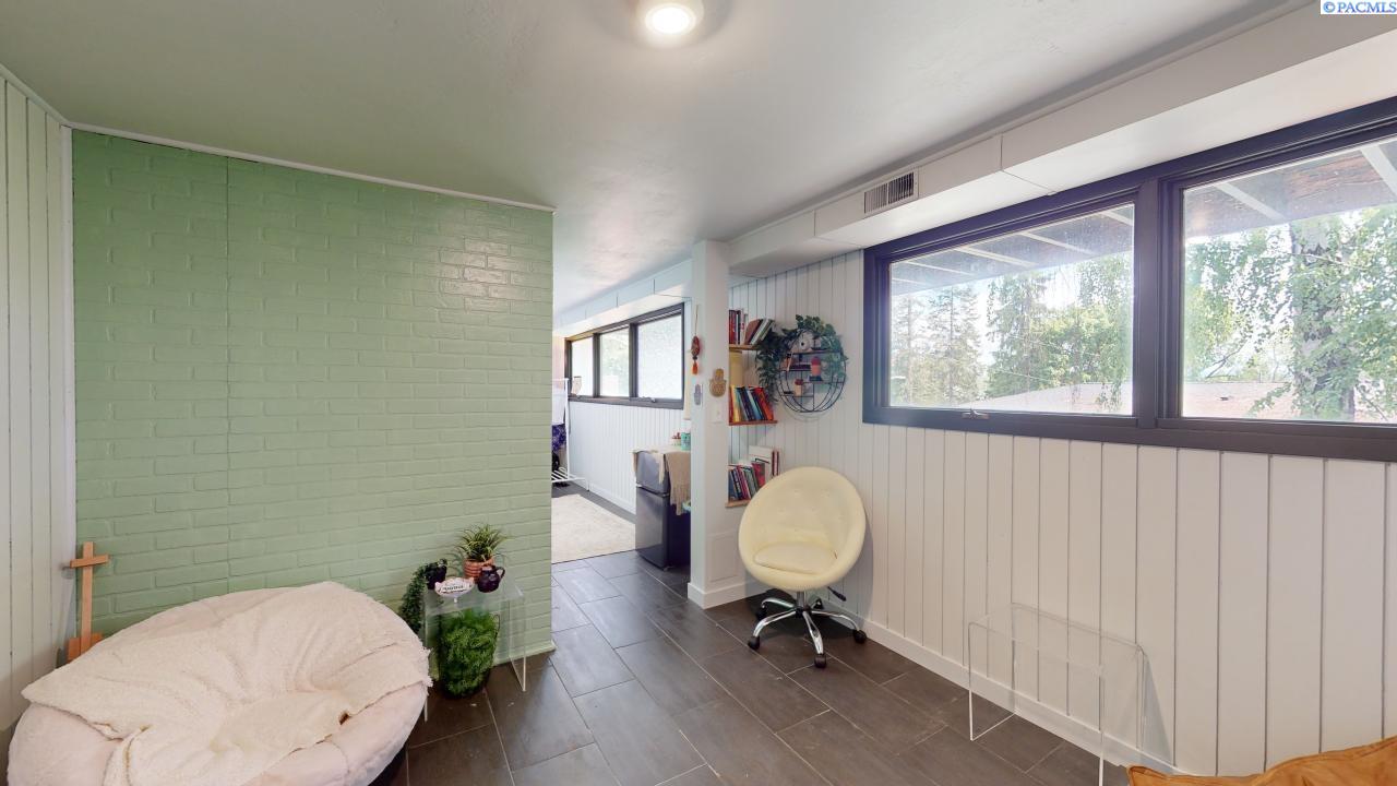 605 SW Walnut Street