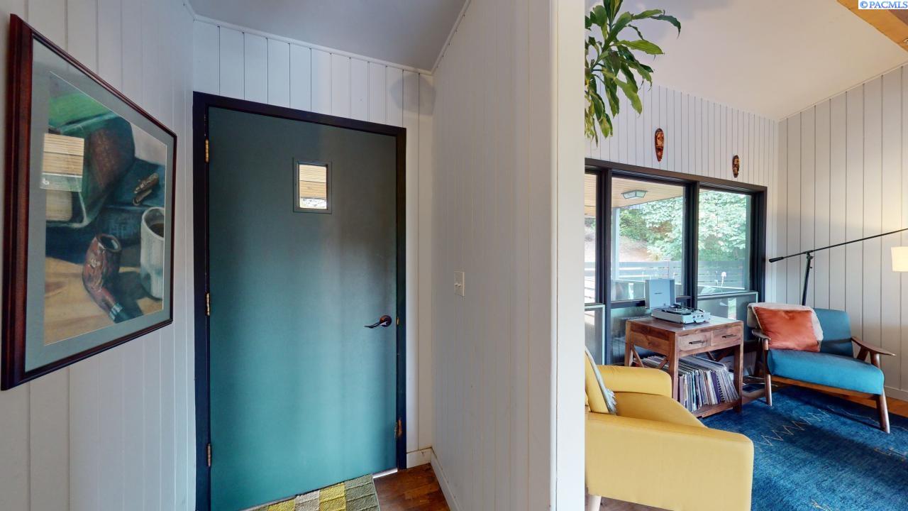 605 SW Walnut Street