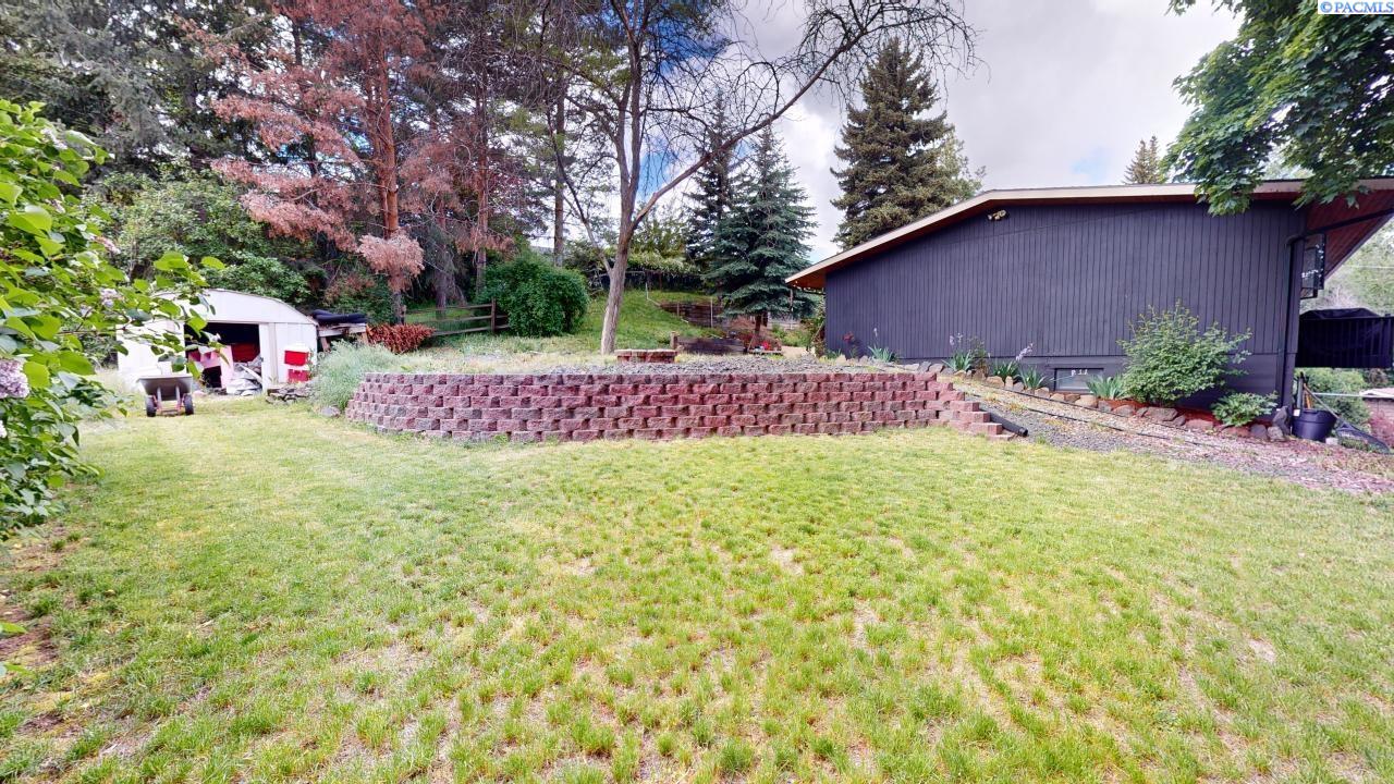 605 SW Walnut Street