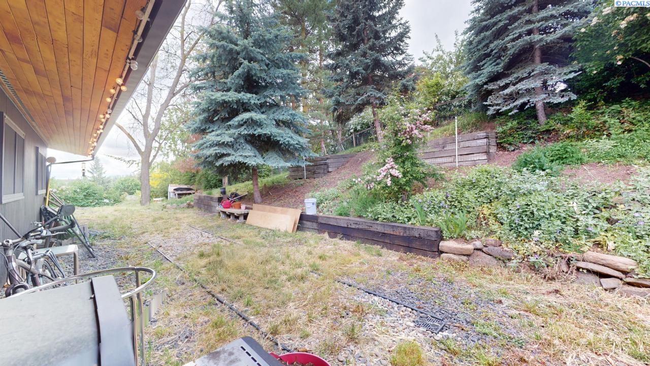 605 SW Walnut Street