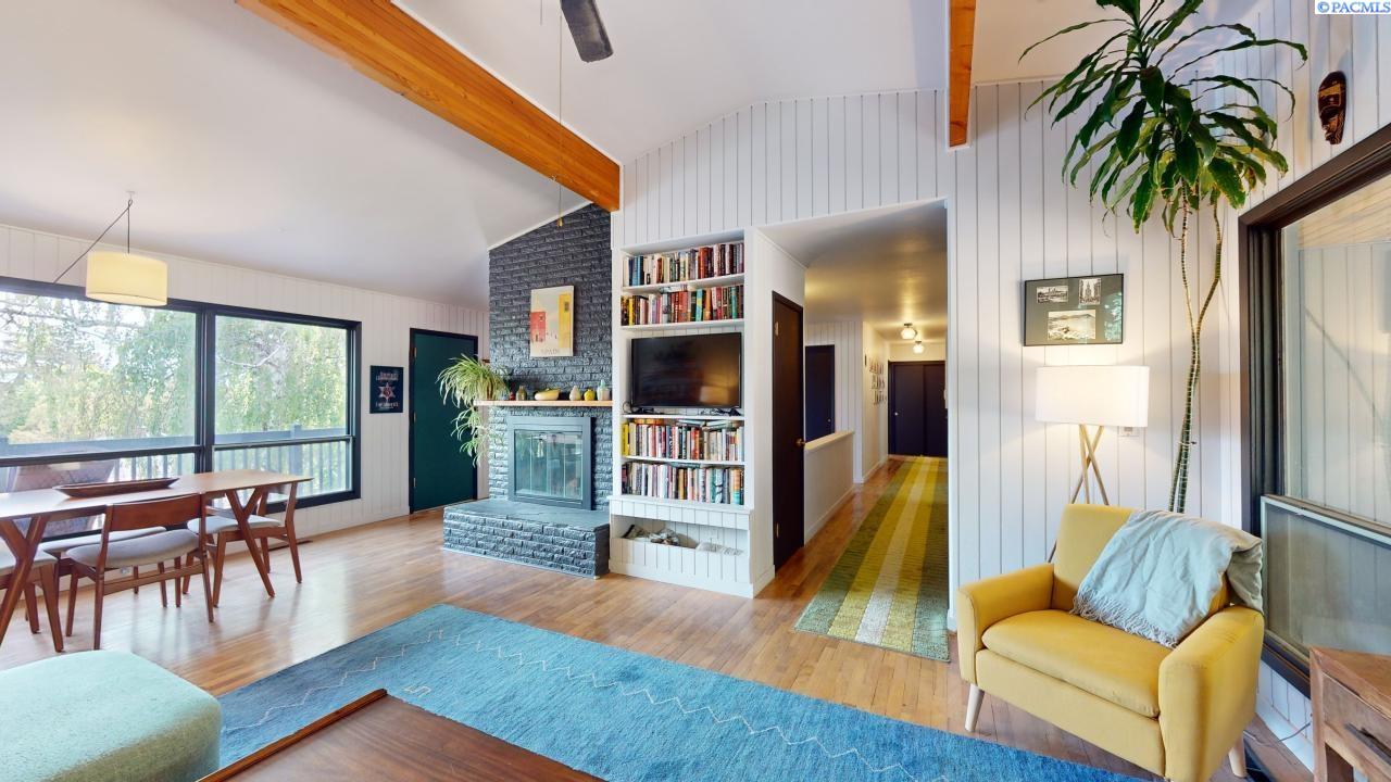 605 SW Walnut Street