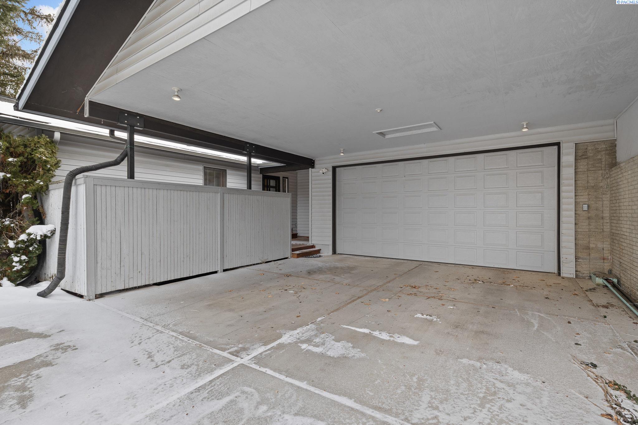 125 NW Thomas Street