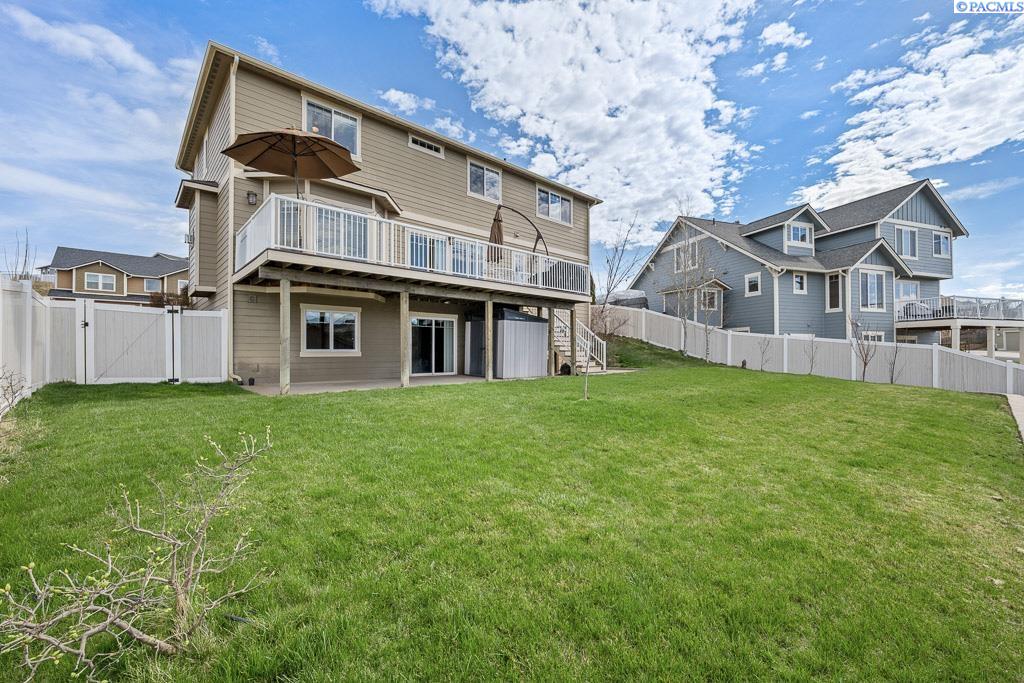 2315 NW PRAIRIE VIEW DR
