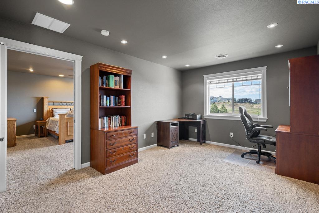 2315 NW PRAIRIE VIEW DR
