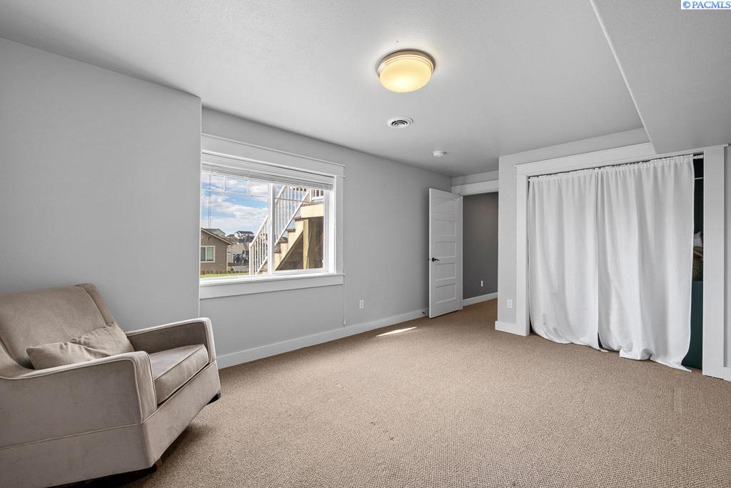 2315 NW PRAIRIE VIEW DR