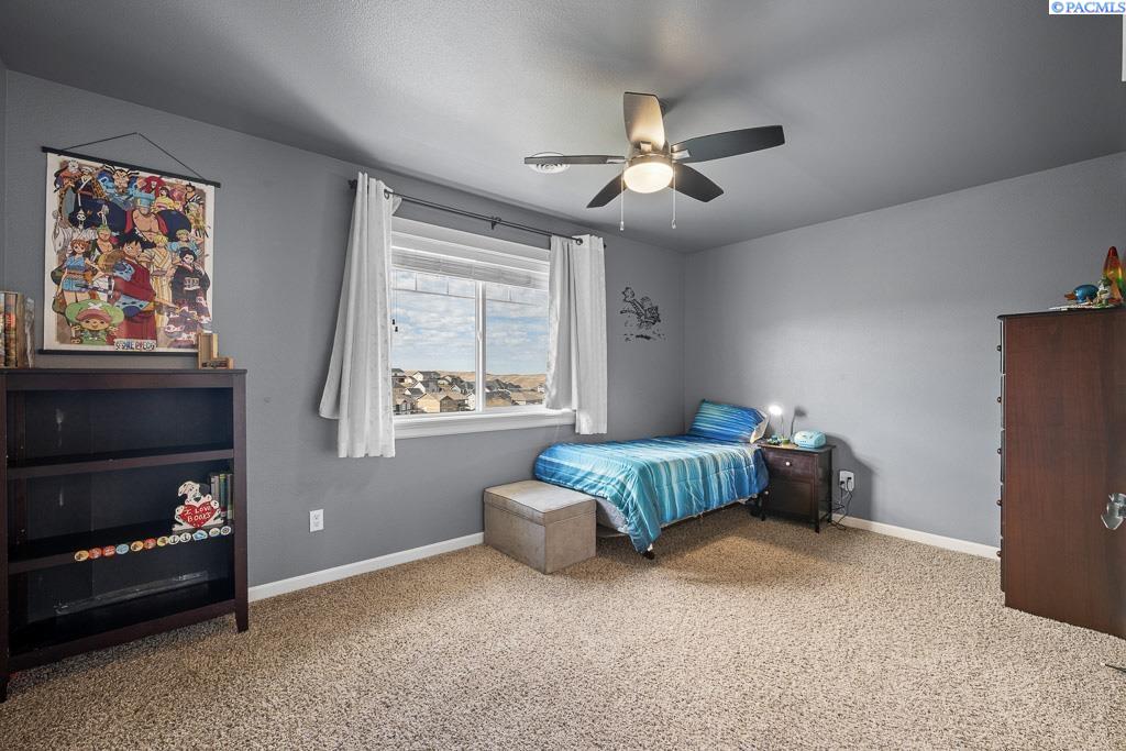 2315 NW PRAIRIE VIEW DR