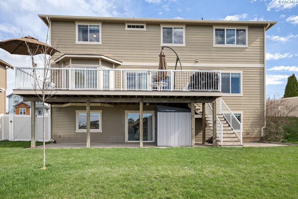 2315 NW PRAIRIE VIEW DR