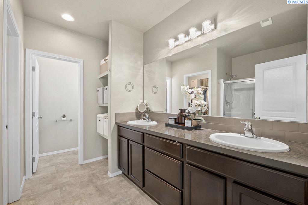 690 SW Wheat Ridge DR