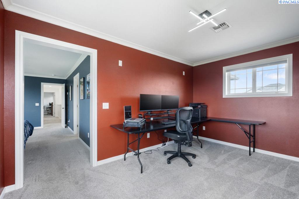 970 SW Itani DR