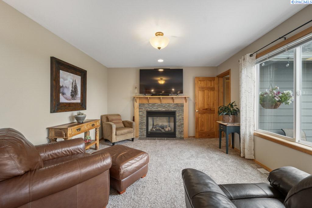1700 NW Nicole Ct.