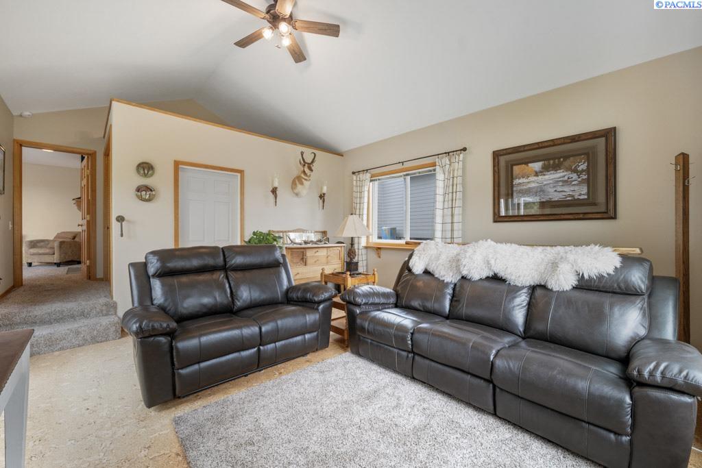 1700 NW Nicole Ct.
