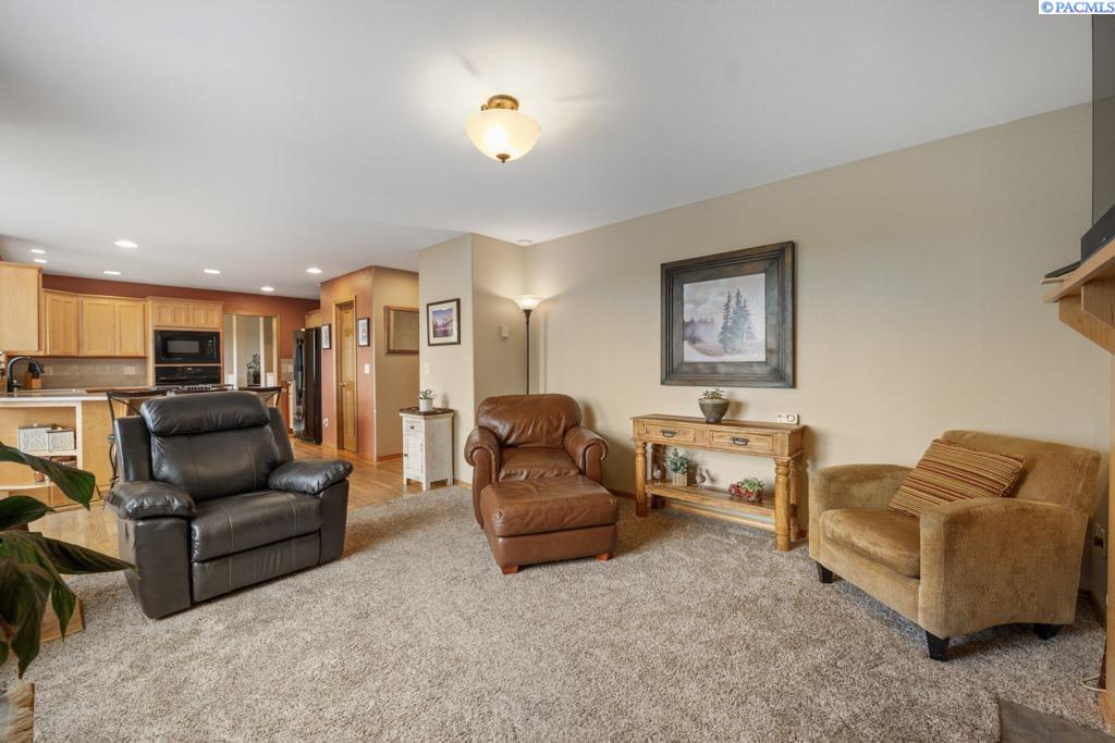 1700 NW Nicole Ct.