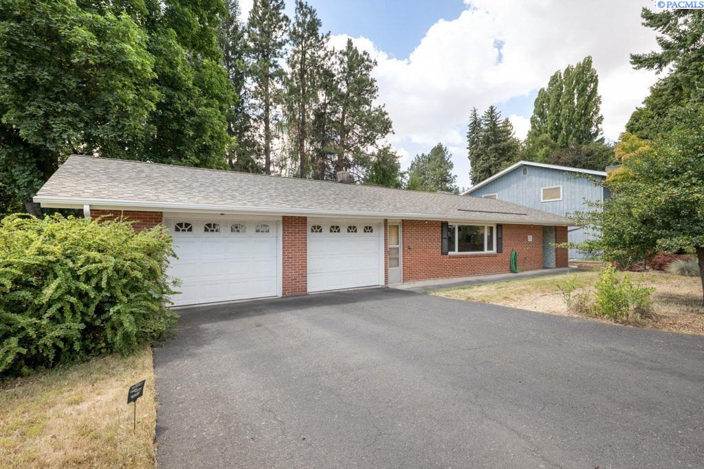 635 SW Dawnview Ct.