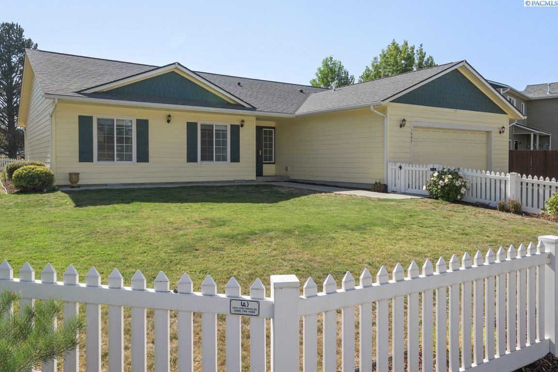 1005 SW Marcia St.