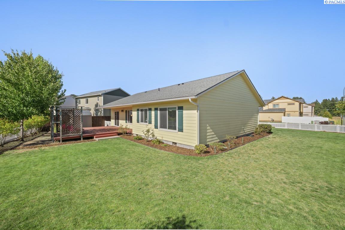 1005 SW Marcia St.