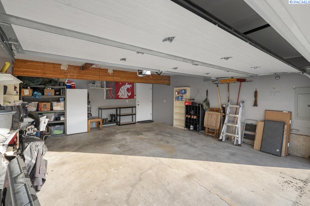 1330 SW Wadleigh DR