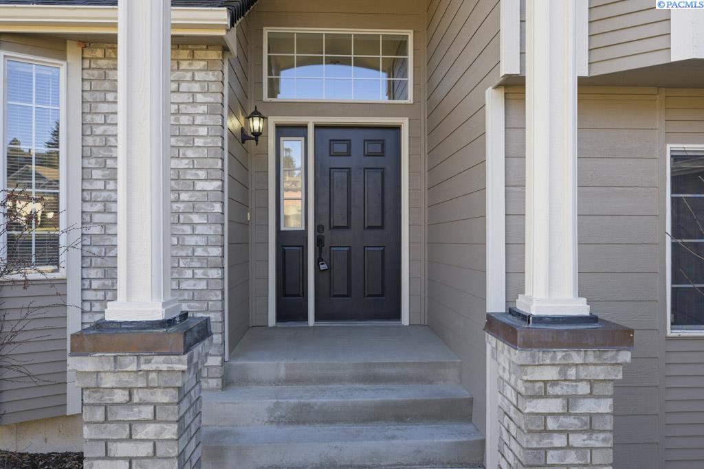 615 SE Alderwood Ct.