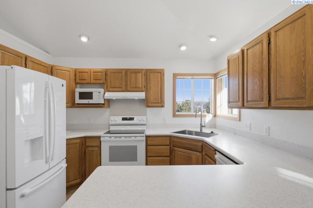 615 SE Alderwood Ct.