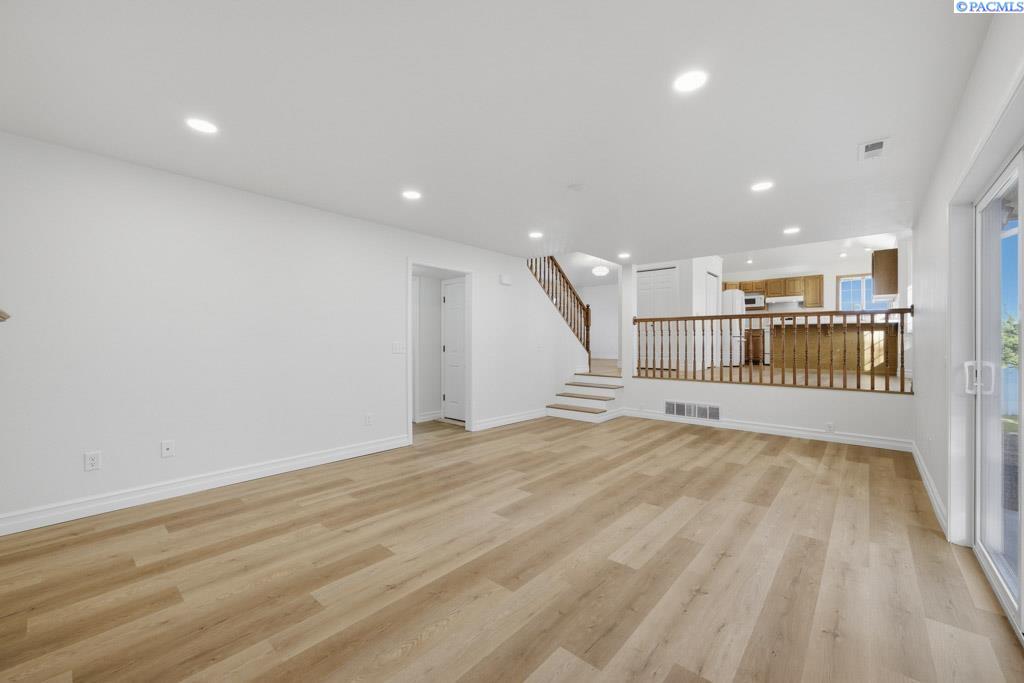 615 SE Alderwood Ct.